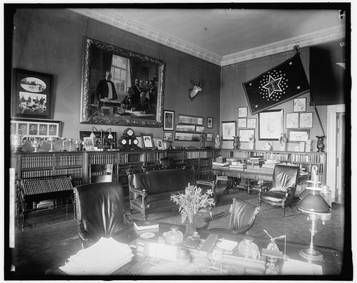 WHITE HOUSE. PRESIDENT'S STUDY
