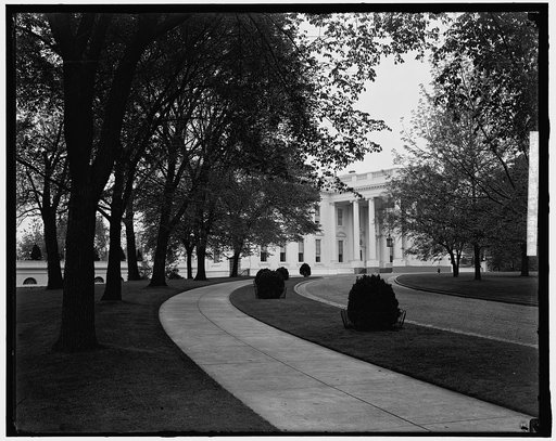 WHITE HOUSE. NORTHEAST DRIVE