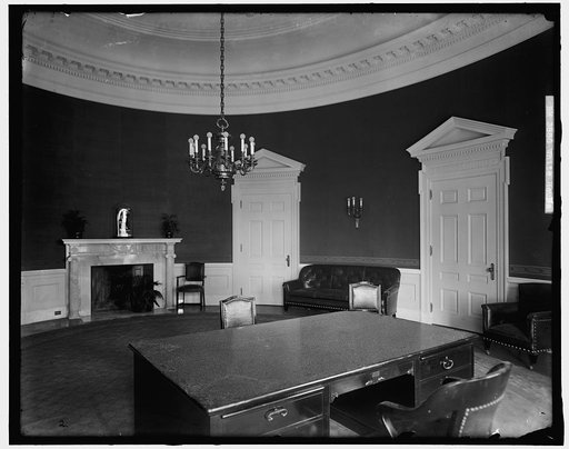 WHITE HOUSE. PRESIDENT'S OFFICE