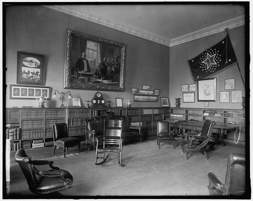 WHITE HOUSE. PRESIDENT'S PRIVATE LIBRARY