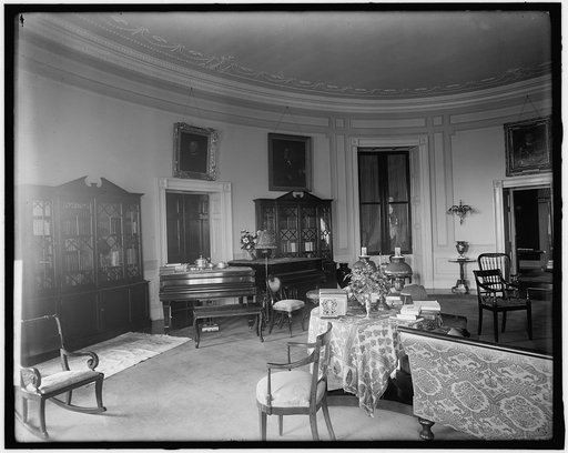 WHITE HOUSE. PRESIDENT'S PRIVATE LIBRARY