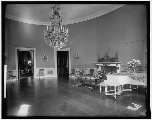 WHITE HOUSE. BLUE ROOM LOOKING TOWARD MAIN CORRIDOR