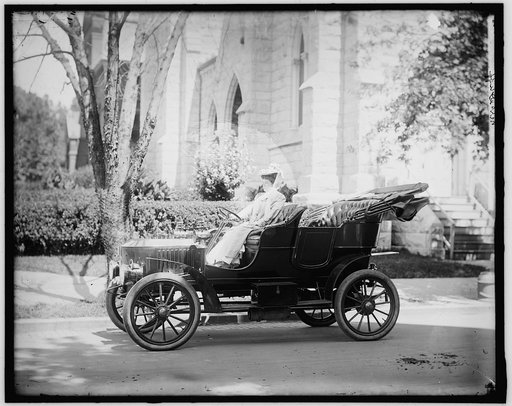DUFF, MRS. IN AUTO