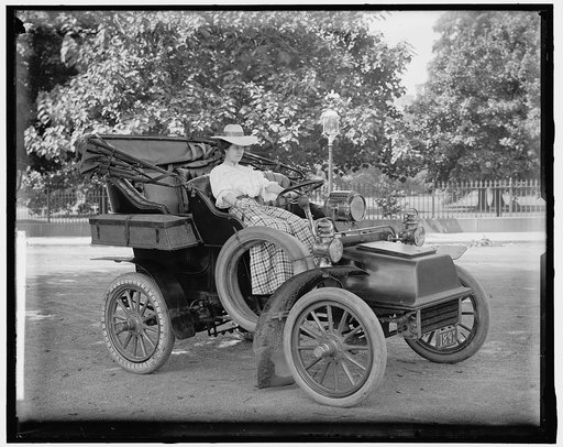 MURPHY, CORINE, MISS IN AUTO