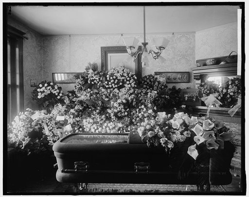 RAYMOND, V.L., MISS. CASKET