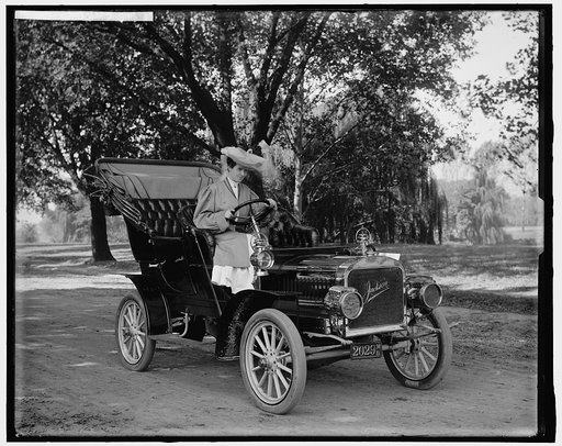 HARRIS, JOHN E., MRS. IN AUTO