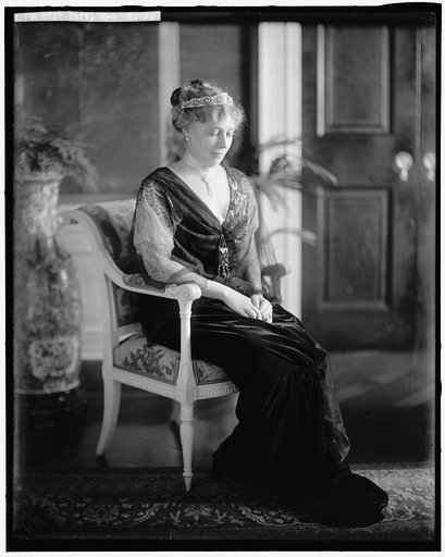 TAFT, MRS. W.H.