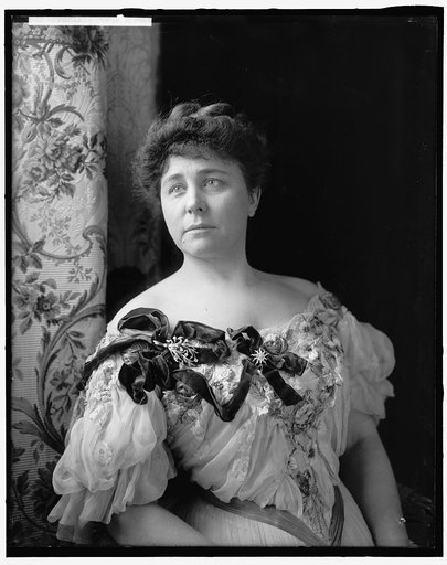 MRS. METCALF