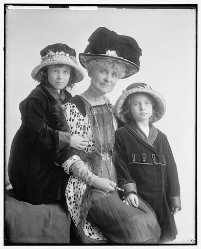 HENDERSON, JOHN, MRS. WITH CHILDREN