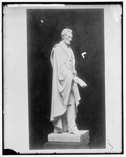 Statue of Abraham Lincoln