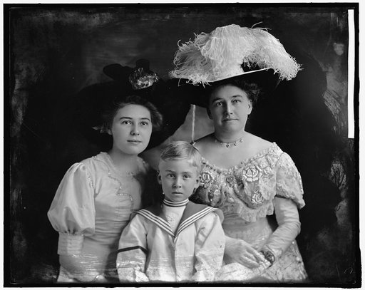 PEARY, ROBERT E., MRS. GROUP