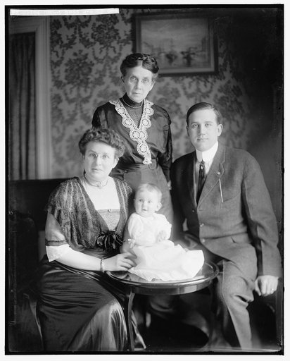 SMOOT, REED, SR., MRS. GROUP