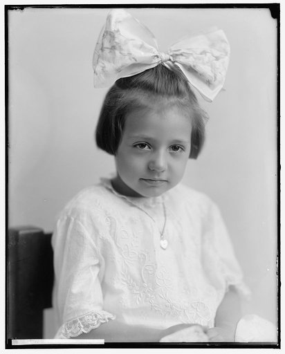 GRAVALLES, INEZ