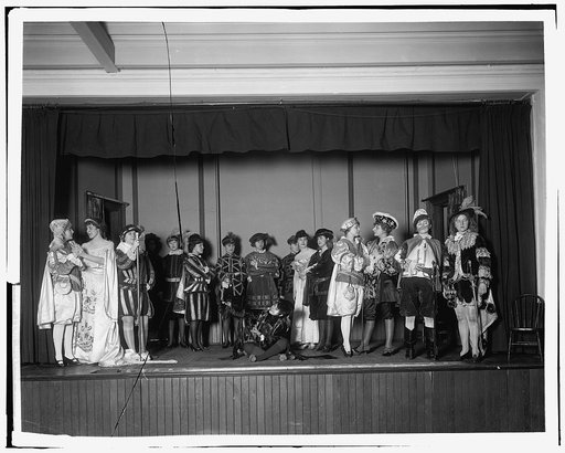 GUNSTON HALL. PLAY