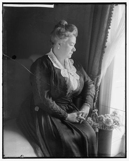 SCHUMANN-HEINK, MADAME