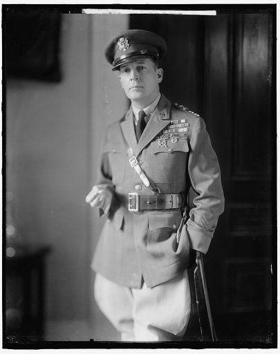 MacARTHUR, DOUGLAS. GENERAL