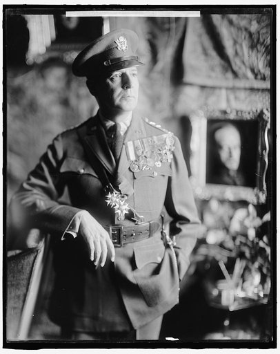 MacARTHUR, DOUGLAS. GENERAL