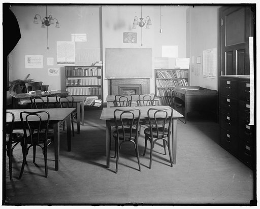 WASHINGTON SCHOOL FOR SECRETARIES LIBRARY