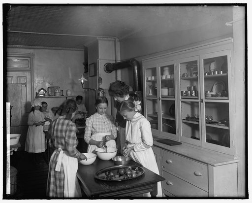 NEIGHBORHOOD HOUSE. KITCHEN