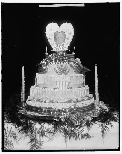 RALEIGH HOTEL. PRESIDENT'S CAKE
