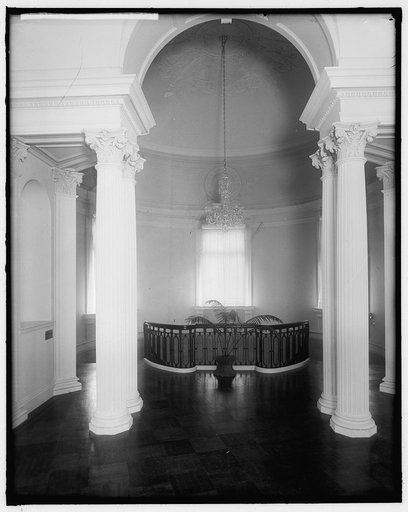 CONGRESSIONAL CLUB VESTIBULE