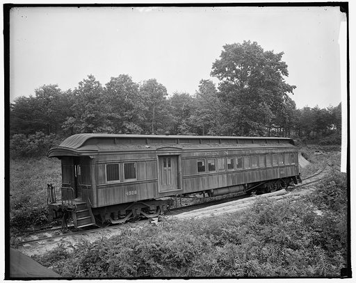 WASHINGTON & OLD DOMINION R.R. CAR EXTERIOR