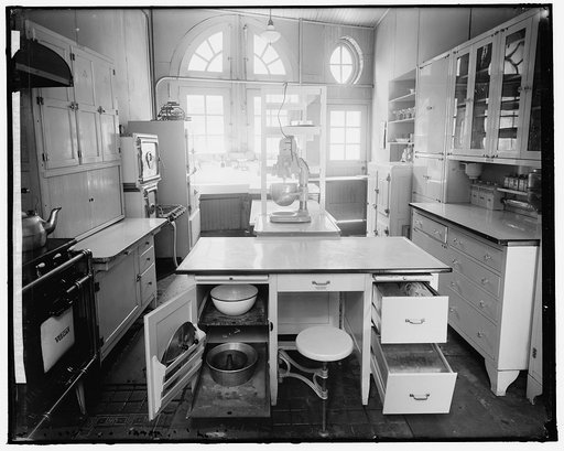 N STREET, 1734. KITCHEN