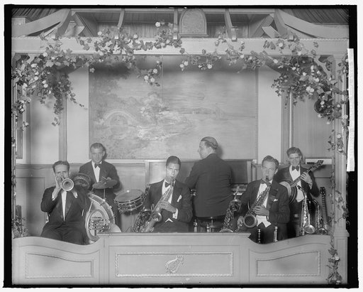 VENUS RESTAURANT ORCHESTRA
