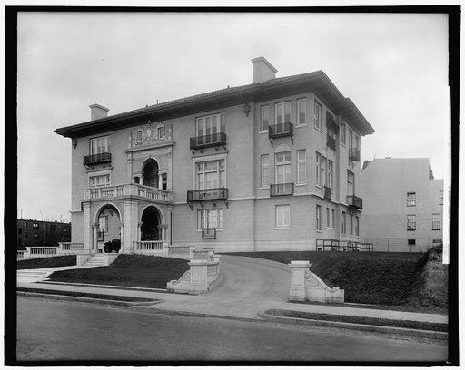 HENDERSON'S CASTLE
