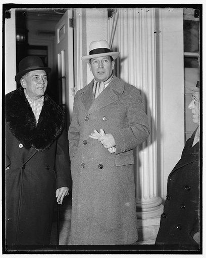 Men at White House, Washington, D.C.