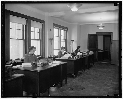 Mine workers take new quarters. Washington, D.C., Dec. 27. The accounting division pictured above, was the first group of the United Mine Workers of America office force to establish [...] in the new U.M.W. building at 15th & Eye Sts. The building which was formerly occupied by the University Club, 