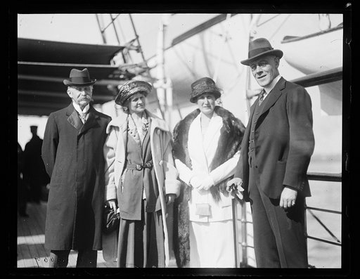 Group on USS Sylph? Sir Auckland Geddes, right