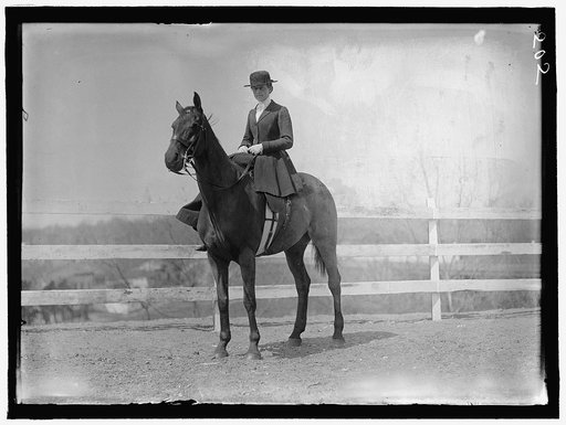 HORSE SHOWS. MISS HARRIET T. WADSWORTH
