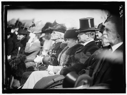 MEYER, GEORGE VON L. WITH MRS. TAFT; SOLDIERS AND SAILORS MONUMENT AT ANNAPOLIS