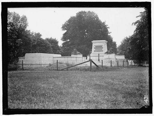 GRANT MEMORIAL AT CAPITOL. PEDESTALS FOR STATUE AND GROUPS OF STATUARY