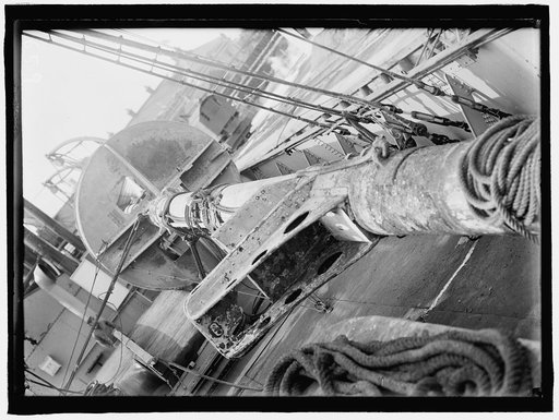 MAINE, U.S.S. MAST FROM 'MAINE'