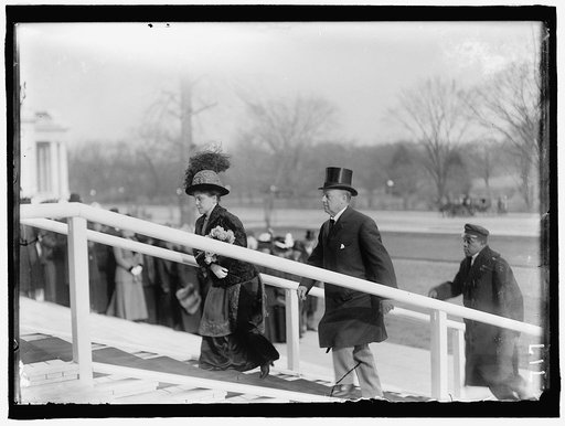 NEW YEARS BREAKFASTS, PAN AMERICAN UNION. SECRETARY OF STATE AND MRS. KNOX