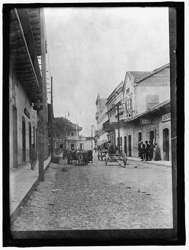 HONDURAS. STREET SCENE IN TEGUCIGALPA