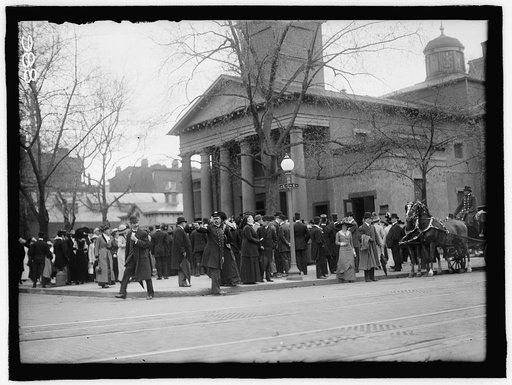 EASTER CROWDS; ST. JOHN'S