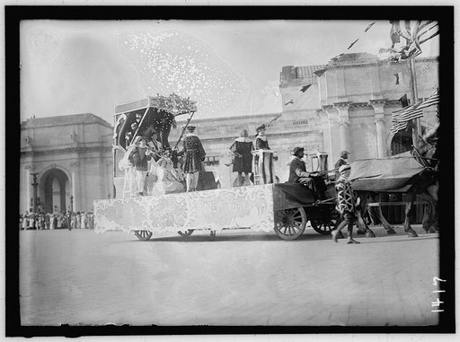 COLUMBUS MEMORIAL. PARADE AT UNVEILING