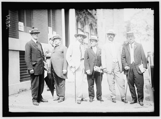 DEMOCRATIC NATIONAL CONVENTION. PUERTO RICAN DELEGATION: HENRY W. DOOLEY, 3RD FROM RIGHT; HENRY G. MOLINA; A. M. MOLINA; DOMINGO COLLAZO; ALL POSITIONS NOT GIVEN. 2 OTHERS UNIDENTIFIED