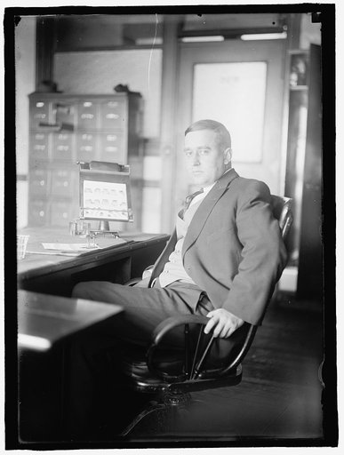 FINGER PRINTING. J.S. TAYLOR AT BUREAU OF FINGER PRINT, NAVY DEPARTMENT