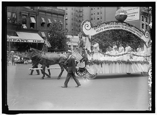 COMMERCE, DEPARTMENT OF JULY 4TH PARADE. FLOAT OF BUREAU OF FOREIGN AND DOMESTIC COMMERCE