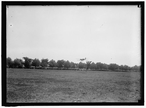 CURTISS AIRPLANE. TESTS AND DEMONSTRATIONS; TWIN ENGINE BIPLANE, POTOMAC PARK