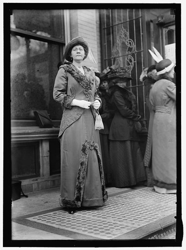 Lois Irene Kimsey Marshall at Mrs. W. Wilson, 1st breakfast