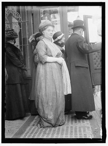 SCOTT, MRS. JULIA GREEN, i.e., MRS. MATTHEW T. SCOTT, EX-PRESIDENT GENERAL OF D.A.R.