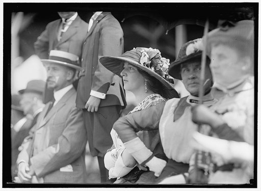 HINCKLEY, MISS GLADYS. HORSE SHOW
