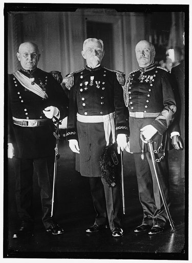 HEYL, CHARLES HEATH, MAJ. GEN., U.S.A. LEFT; HUMPHREY, CHARLES FREDERIC, STATE CHAIRMAN FROM PENNSYLVANIA; DEMOCRATIC NATIONAL COMMITTEE; AMBASSADOR E. & P. TO JAPAN, 1913-