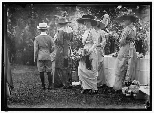 FRIENDSHIP CHARITY FETE GLADYS INGALLS AND KATHARANE ELKINS