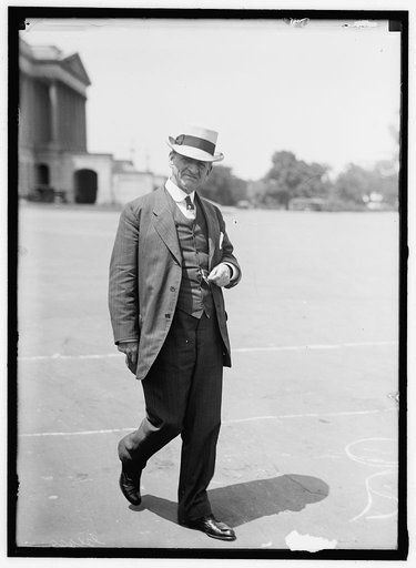 GLASS, CARTER. REP. FROM VIRGINIA, 1902-1918; SECRETARY OF THE TREASURY, 1918-1920; SENATOR, 1920-